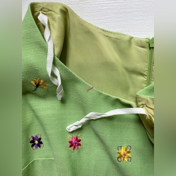 Lavande Green Sheath Sleeveless Midi Dress with Colorful‎ Embroidered Flowers - Picture 7 of 14